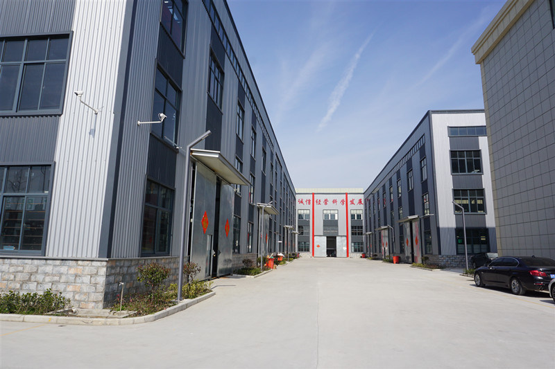 Taizhou Custom Forklift Co.,Ltd manufacturer production line